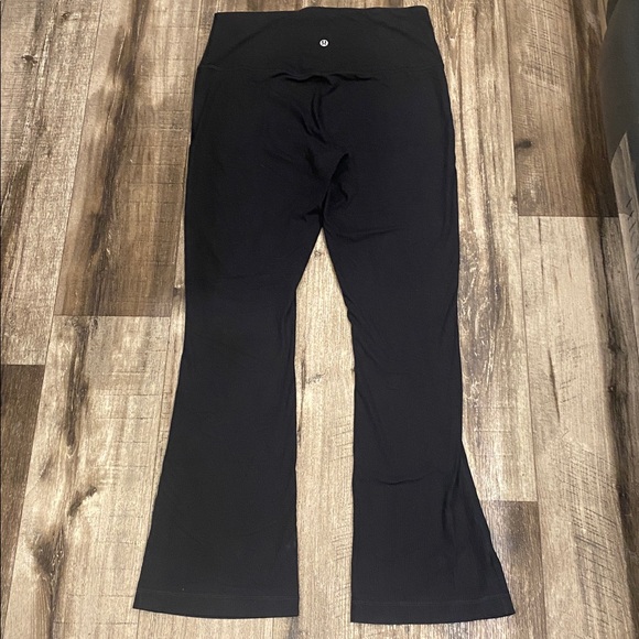 Lululemon black ribbed mini flare. Size 10 - Picture 2 of 4
